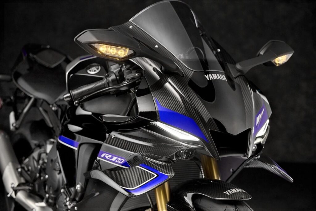 gallery-YZF-R1M2025-1