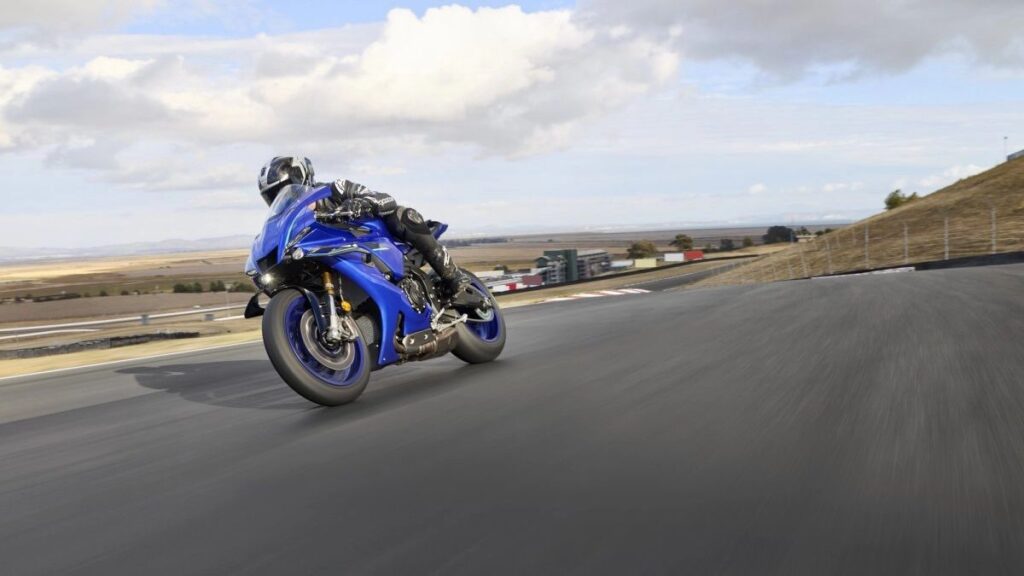 YZF-R12026-gallery-1